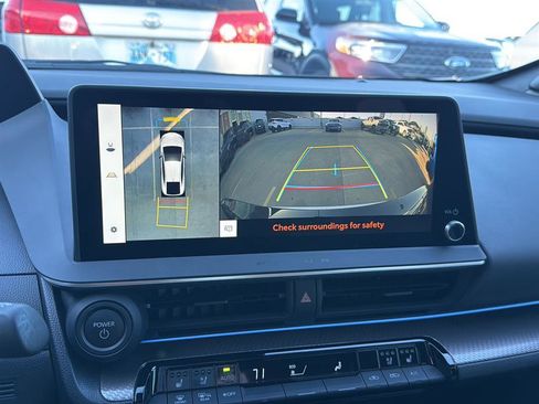 Used 2024 Toyota Prius Limited w/ Limited Premium Package image 6