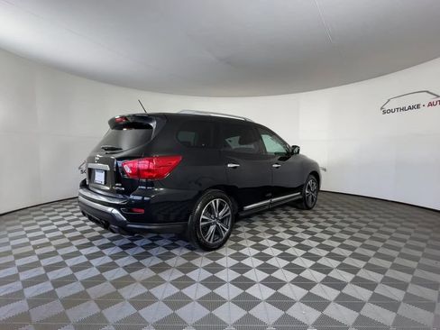Used 2017 Nissan Pathfinder Platinum w/ Cargo Package image 8