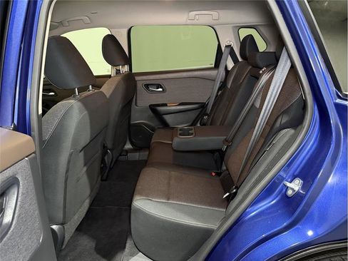 Used 2022 Nissan Rogue SV image 23