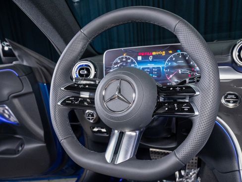 Certified 2025 Mercedes-Benz CLE 300 4MATIC Coupe image 17