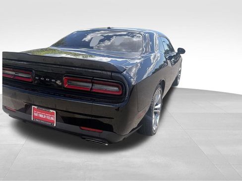 Used 2022 Dodge Challenger R/T RWD image 7
