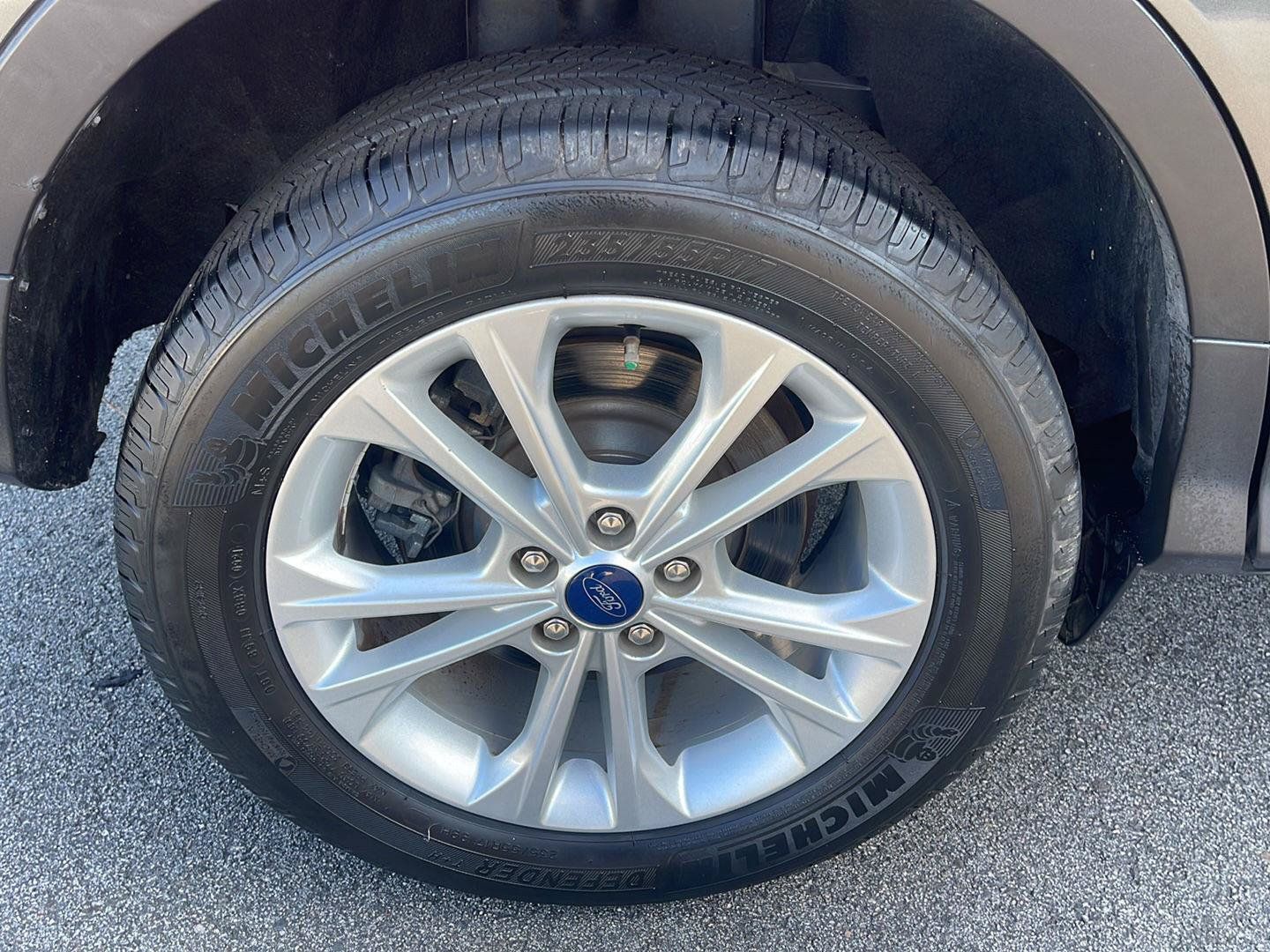 Used 2018 Ford Escape SE AWD/4WD image 11
