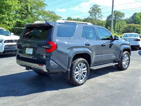 Used 2025 Toyota 4Runner Limited AWD/4WD image 2