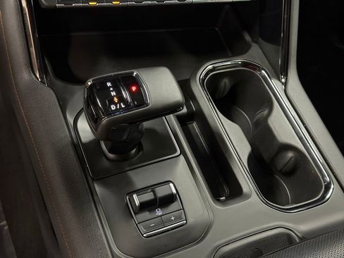 Certified 2025 GMC Sierra 1500 AT4 w/ AT4 Premium Package image 29