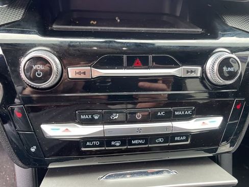 Certified 2024 Ford Explorer ST-Line w/ Class IV Trailer Tow Package image 10