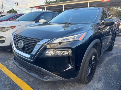 Used 2021 Nissan Rogue S FWD image 1