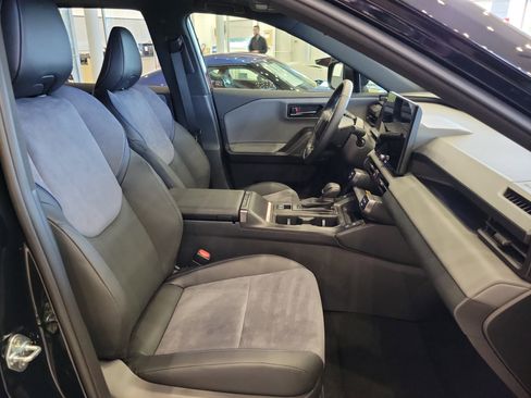 Used 2026 Toyota RAV4 XSE w/ Weather Package image 32