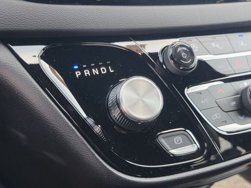 New 2026 Chrysler Voyager LX image 17