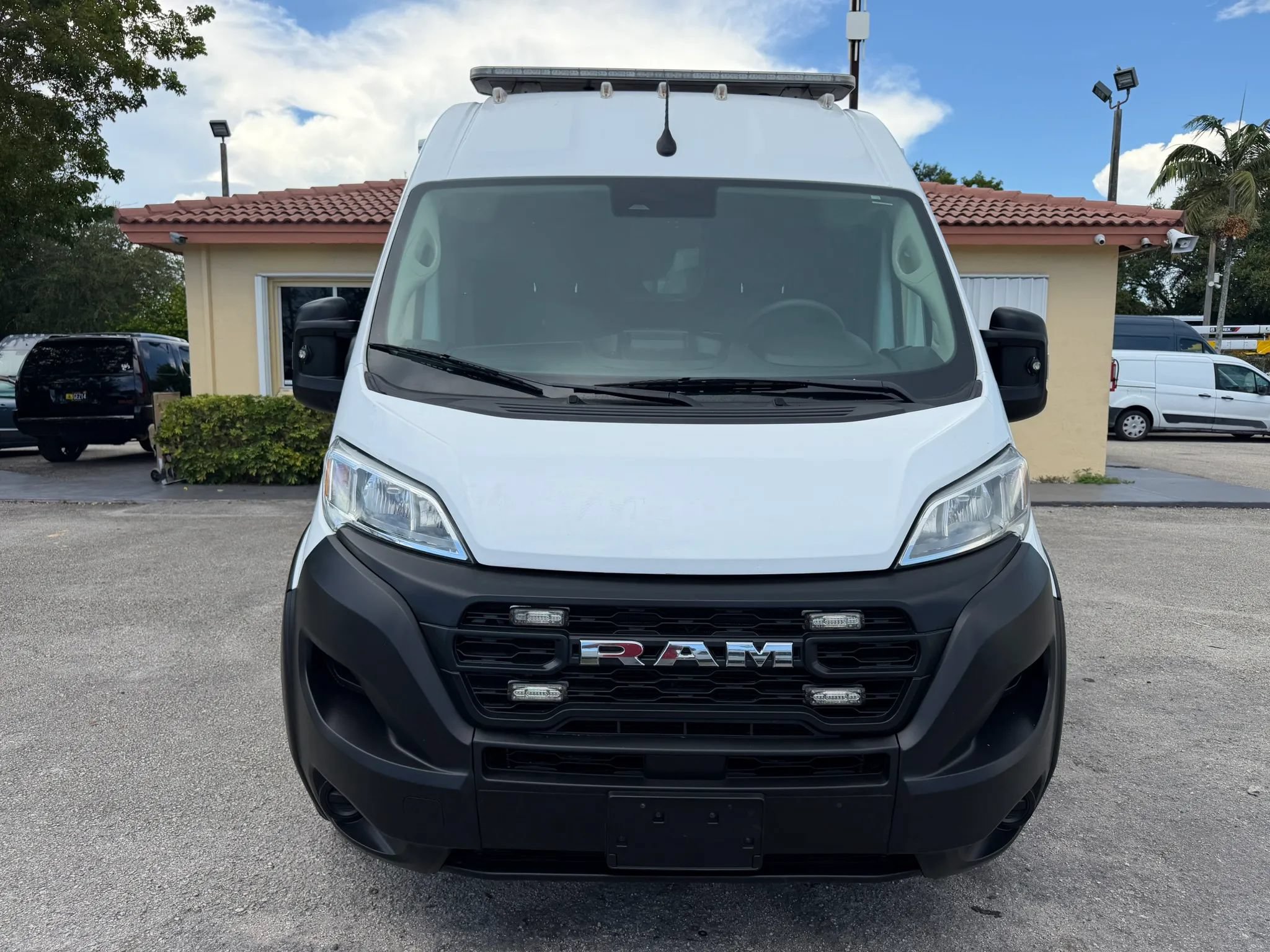 Used 2023 RAM ProMaster 2500 FWD image 13