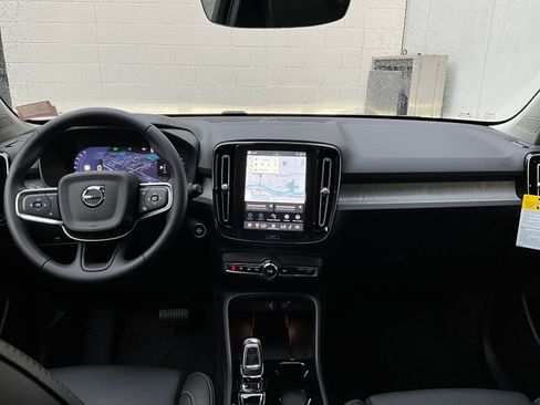 New 2026 Volvo XC40 B5 Plus w/ Protection Package Premier image 12