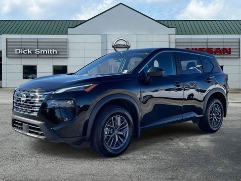 Used 2025 Nissan Rogue S image 3