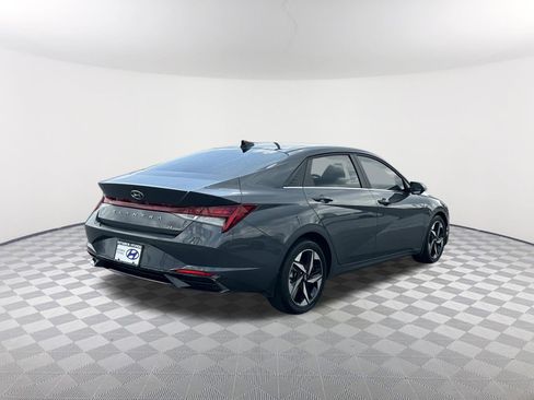 Used 2023 Hyundai Elantra Limited FWD image 5
