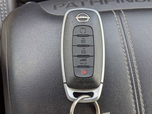 Used 2023 Nissan Pathfinder Platinum AWD/4WD image 35