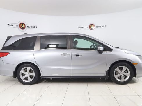 Used 2018 Honda Odyssey EX-L image 2