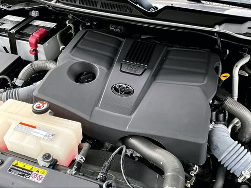 Used 2023 Toyota Tundra SR5 w/ SR5 Convenience Package image 30