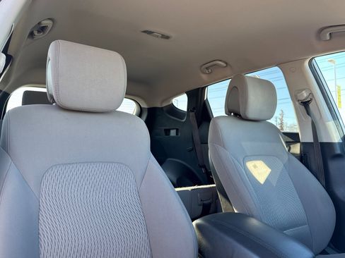 Used 2016 Hyundai Santa Fe Sport image 14