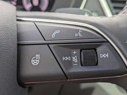 Used 2025 Audi Q5 e Premium Plus image 29