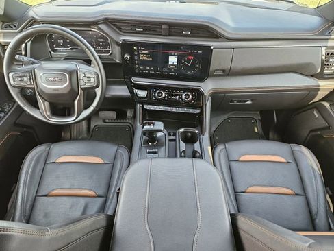 Used 2024 GMC Sierra 1500 AT4 w/ Technology Package AWD/4WD image 27