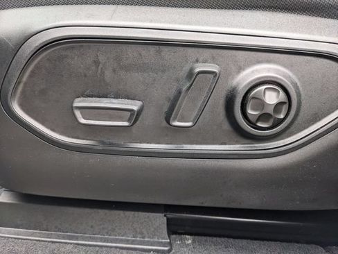 Used 2025 Jeep Grand Cherokee Laredo X w/ Luxury Tech Group I AWD/4WD image 12
