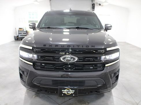 Used 2023 Ford Expedition Max Limited AWD/4WD image 3