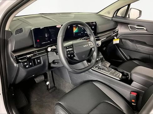 New 2026 Kia Sportage EX w/ EX Panorama Roof Package FWD image 8