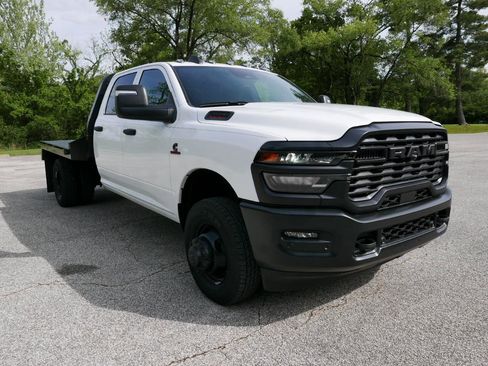 Used 2026 RAM 3500 Tradesman AWD/4WD image 4