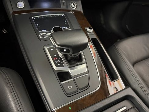 Used 2019 Audi Q5 2.0T Premium Plus w/ Premium Plus Package AWD/4WD image 31