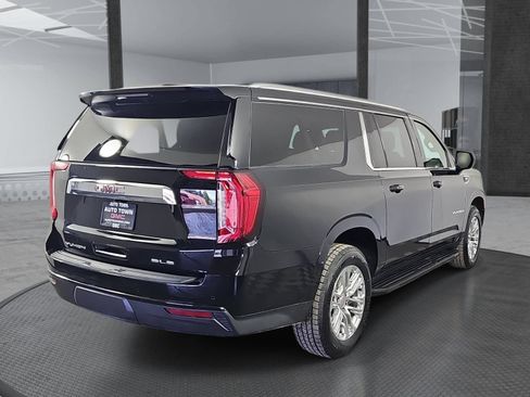 Used 2022 GMC Yukon XL SLE w/ Gmc Pro Safety Plus Package AWD/4WD image 5