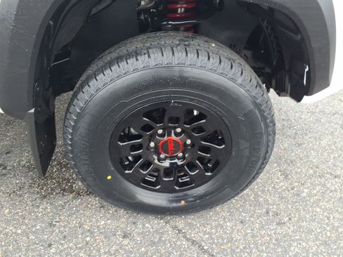 Used 2018 Toyota Tacoma TRD Pro image 9