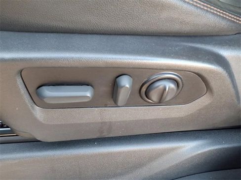 Used 2022 GMC Sierra 3500 AT4 w/ Gooseneck/5TH Wheel Package image 16