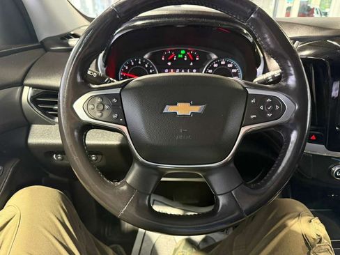 Used 2020 Chevrolet Traverse LT w/ Driver Confidence II Package AWD/4WD image 7