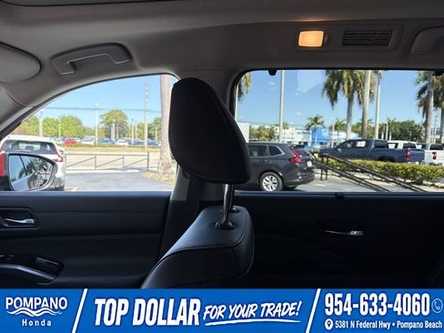 Used 2024 Nissan Pathfinder SL w/ SL Premium Package FWD image 14