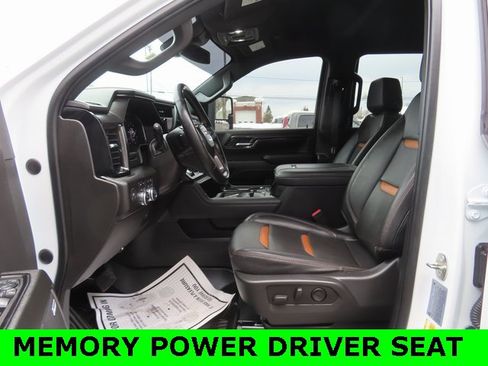 Used 2024 GMC Sierra 2500 AT4 w/ AT4 Preferred Package image 18