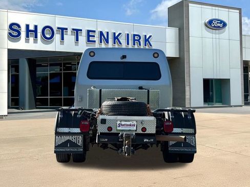 Used 2024 Ford F450 Lariat AWD/4WD image 7