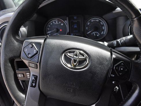 Used 2016 Toyota Tacoma TRD Sport w/ Towing Package AWD/4WD image 24
