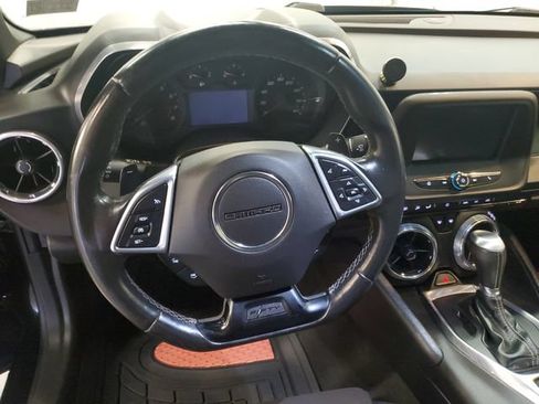 Used 2017 Chevrolet Camaro LT RWD image 16
