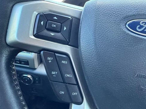 Used 2022 Ford F250 Lariat w/ Lariat Value Package AWD/4WD image 23