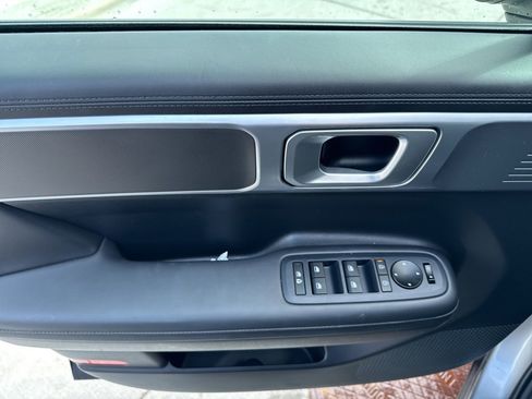 Used 2025 Hyundai Santa Fe SEL image 17