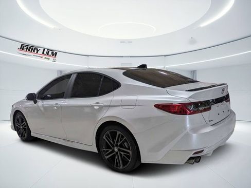 Used 2025 Toyota Camry XSE FWD image 5