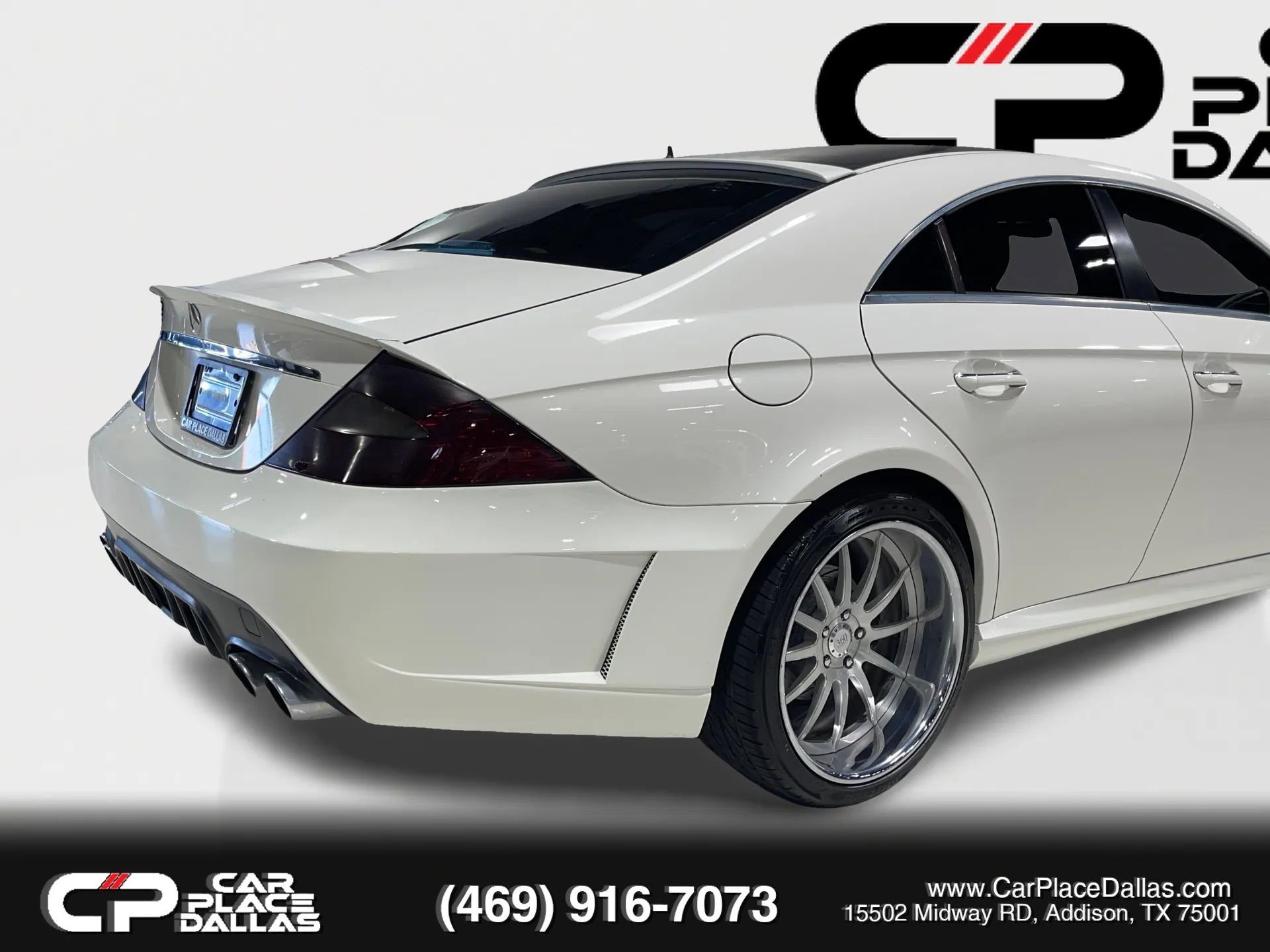 Used 2006 Mercedes-Benz CLS 500 w/ Entertainment Pkg image 13