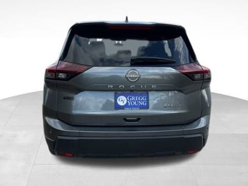 Used 2024 Nissan Rogue SV image 7