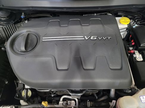 Used 2020 Jeep Cherokee Limited AWD/4WD image 30
