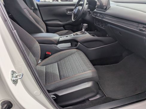 Used 2025 Honda HR-V Sport image 28
