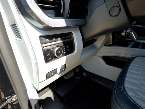 Used 2024 Ford F250 Limited w/ FX4 Off-Road Package image 26