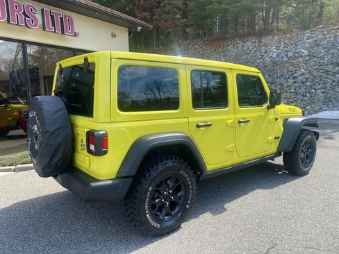 Used 2023 Jeep Wrangler Unlimited Sport image 2
