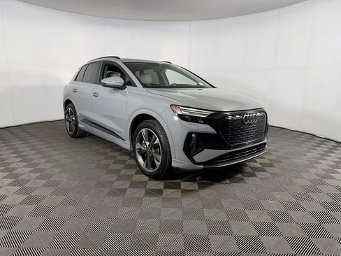 Used 2025 Audi Q4 e-tron Prestige w/ Black Optic Package AWD/4WD image 4