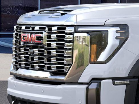 New 2026 GMC Sierra 2500 Denali AWD/4WD image 13
