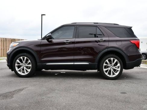 Used 2023 Ford Explorer Platinum w/ Technology Package AWD/4WD image 6