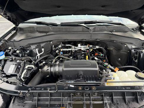 Certified 2023 Ford Explorer XLT image 11