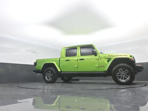 Used 2025 Jeep Gladiator Mojave w/ Convenience Group AWD/4WD image 26